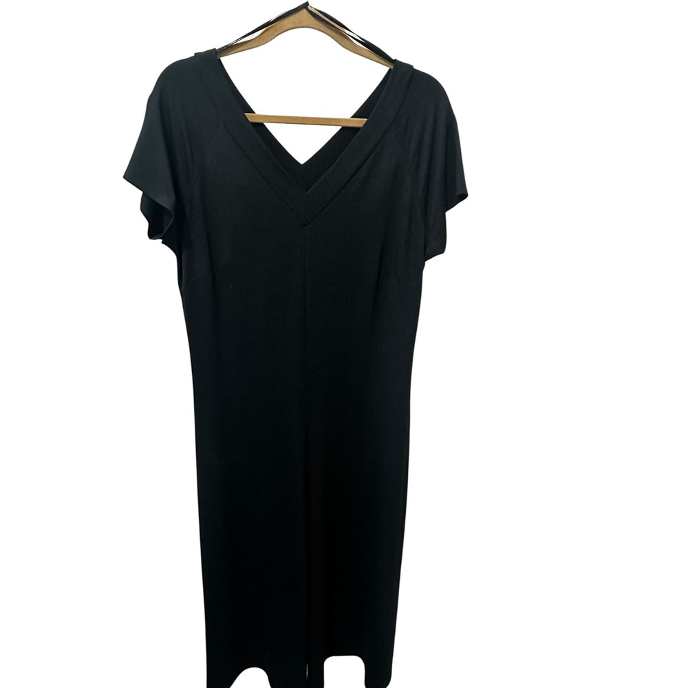 Black V-Neck Short Sleeve Sheath Dress Size M Knit Minimalist Midi Dress